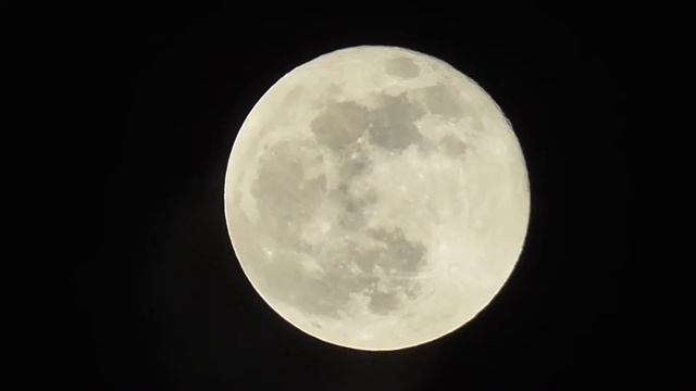 Луна ZOOM 72X Видеокамера Panasonic HC-V110 смотреть онлайн