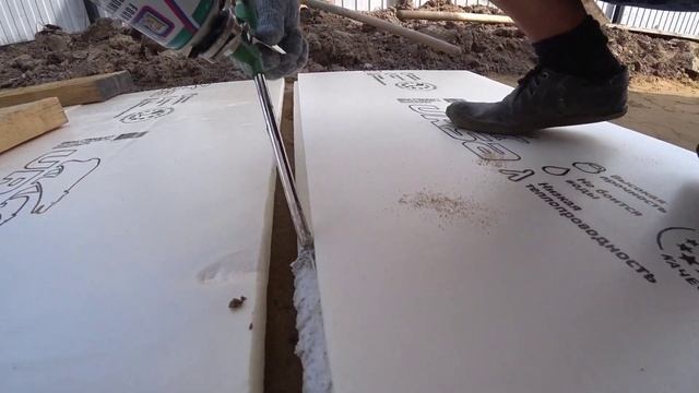 БЮДЖЕТНАЯ УТЕПЛЁННАЯ ОТМОСТКА / ОТМОСТКА СВОИМИ РУКАМИ / ОТМОСТКА ВОКРУГ ДОМА / КАК СДЕЛАТЬ ОТМОСТК смотреть онлайн