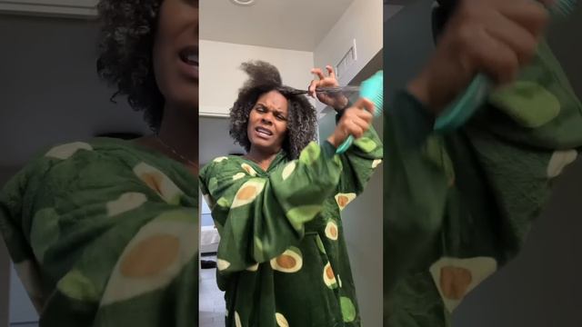 Watch me go from dry hair to moisturized and curly using @DonnasRecipe Sweet potato pie cream смотреть онлайн