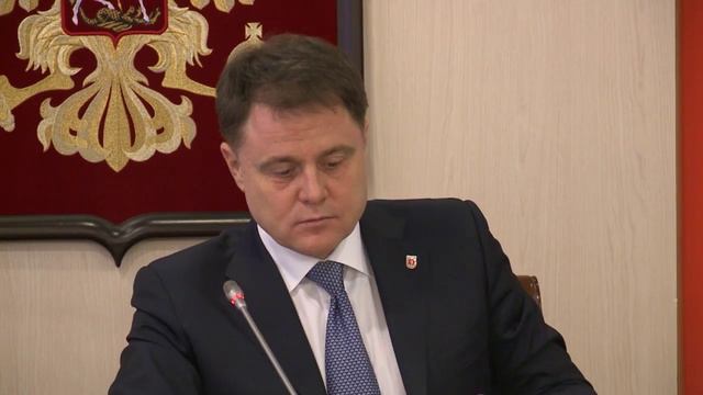 Брифинг В. Груздева и Ю. Андрианова смотреть онлайн