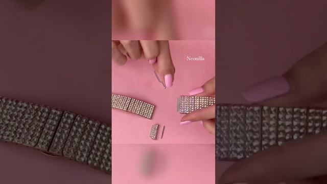 Браслет со стразами на Apple Watch. Мастер класс как снять лишнее звено. смотреть онлайн