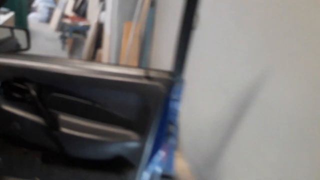 очень уставшая музяка, это реальность, много машин самоделкиных именно так и ездят смотреть онлайн