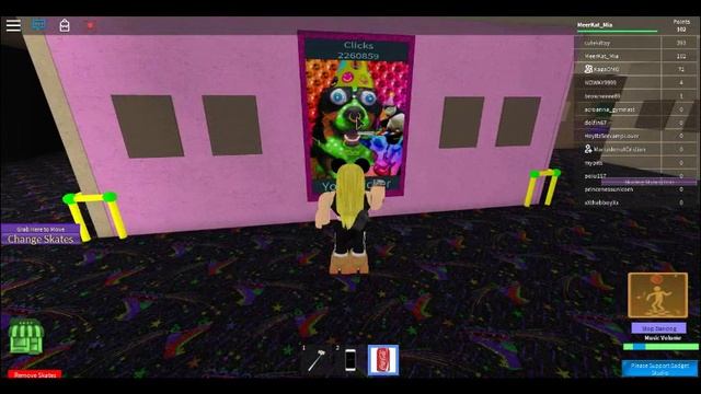 EWWWW POOP IN THE TOILETS.....(Roblox Skating Rink)