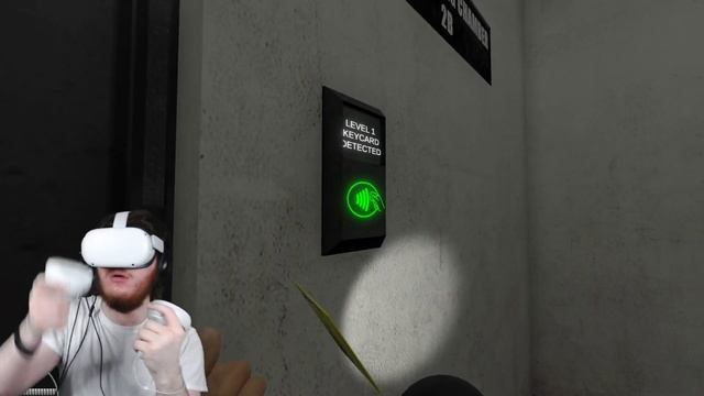 A GAME SO TERRIFYING I HAD TO STOP PLAYING | SCP LABRAT VR #1 смотреть онлайн