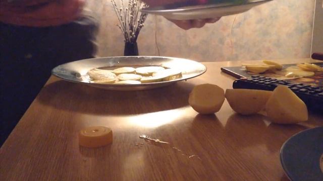 DIY: ЭПИК ВКУСНЫЕ ЧИПСЫ В МИКРОВОЛНОВКЕ ЗА 5 МИНУТ(БЮДЖЕТНЫЕ ЧИПСЫ)!! смотреть онлайн