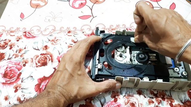 How to repair desktop DVD Writer | how to clean DVD or CD Rom Lens | 2019 | in Hindi смотреть онлайн