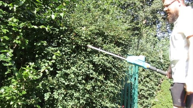 erster Test: Teleskop-Heckenschere Gardena THS 18/42 смотреть онлайн