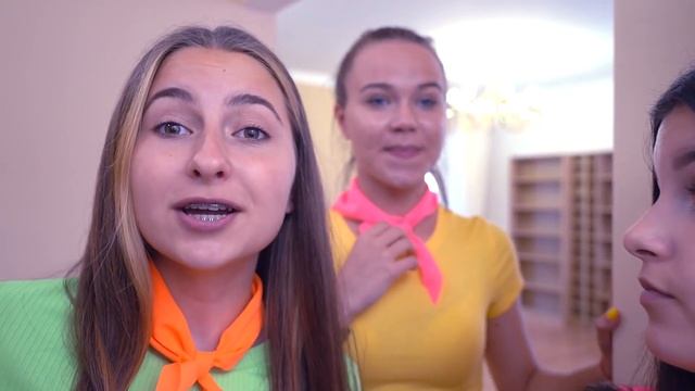 ГОНЯЕМ ВОЖАТУЮ ПО ВСЕМУ ЛАГЕРЮ!!! Кто Попал в ПОЛИЦИЮ? смотреть онлайн