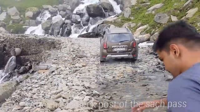 World's most dangerous road with Renault Duster 4WD | Chamba to Sach Pass (HP, India) смотреть онлайн