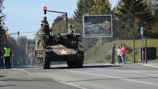 M7B1 Priest on the move (Ford GAA V8 sound) смотреть онлайн