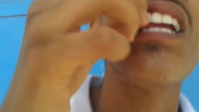 HOW TO MAKE FANGS IN LESS THAN 30 SECONDS - USING ONLY GUM - смотреть онлайн