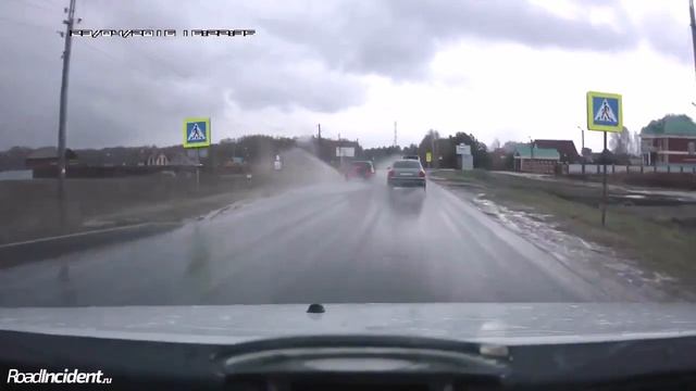 Аквапланирование при обгоне смотреть онлайн