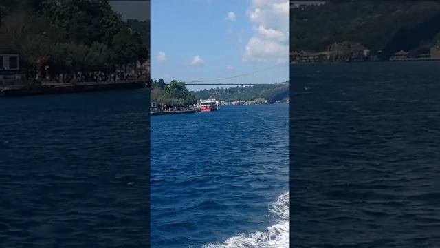 ПРОЛИВ БОСФОР С ЕГО ВЕЛИКОЛЕПНЫМИ И НЕЗАБЫВАЕМЫМИ ВИДАМИ НА ГОРОД СТАМБУЛ смотреть онлайн