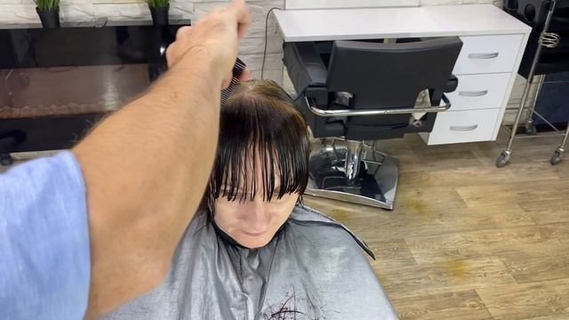 Стрижка ИТАЛЬЯНКА под ПАЖА ? или SASSOON? смотреть онлайн