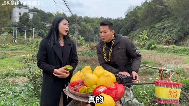 黑心水果佬被美女上了一课！#社会百态 #意想不到的结局 смотреть онлайн