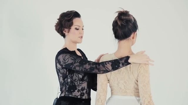 Упражнение для плеч. Как сделать красивую осанку и правильные плечи! смотреть онлайн