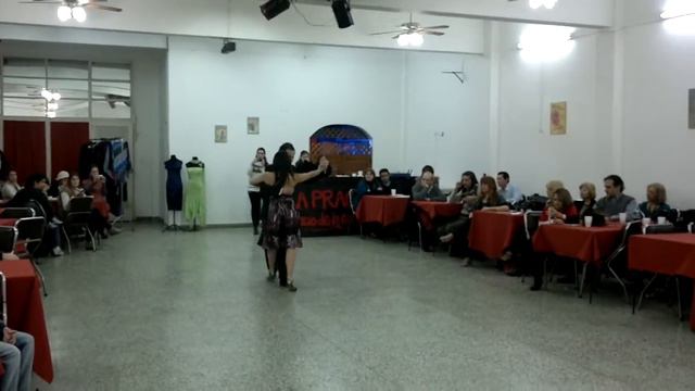 Enrique Simone y Silvina Sabela Rosa.mp4 смотреть онлайн