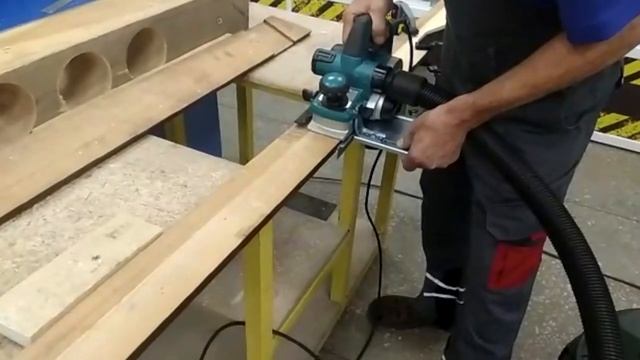 Делаем аккуратную выборку четверти электрорубанком Makita