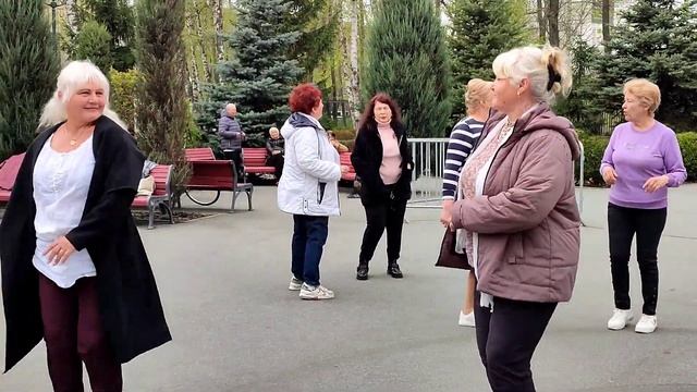 И НЕТ ТАКОЙ, ТАКОЙ, КАК ТЫ! ТАНЦЫ В ПАРКЕ ? ХАРЬКОВ АПРЕЛЬ 2023 смотреть онлайн