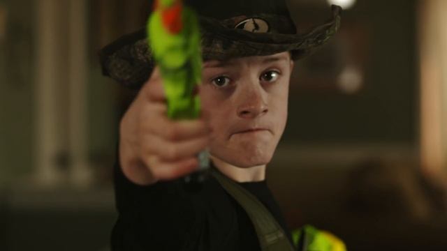 Nerf War! Two Guns | Nerf Zombie Strike Blaster смотреть онлайн