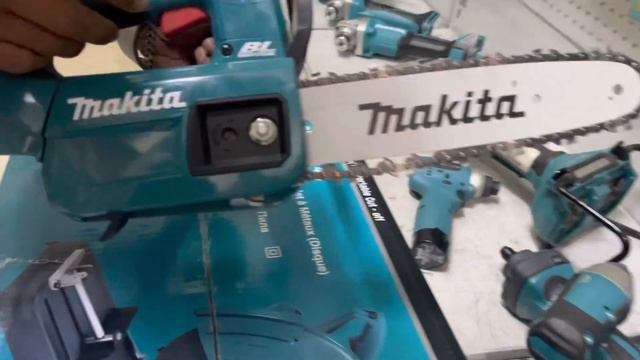 “Unbox” - Makita DUC254Z 250mm (10") 18V Cordless Chain Saw смотреть онлайн