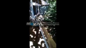 Прокладываем  водопровод без траншеи 15 метров. вода промывает тоннель для трубы.