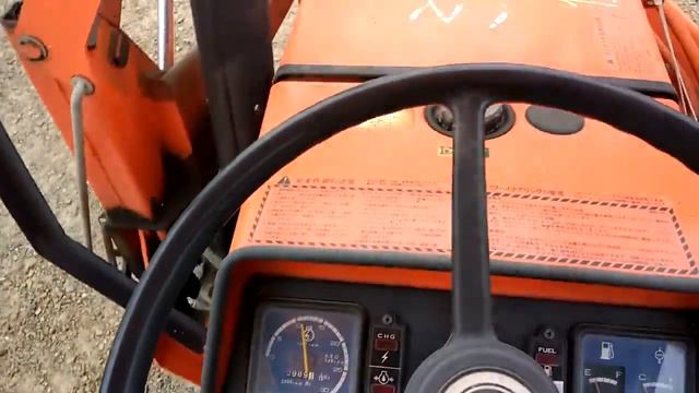 Hinomoto E2004 C куном