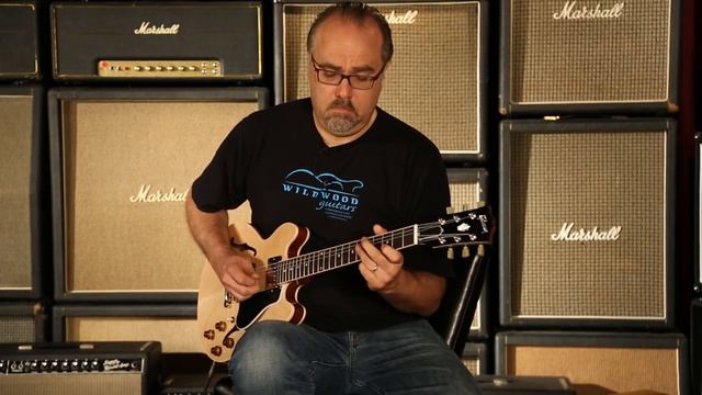 Gibson Custom Shop Wildwood Spec CS-336 • SN: CS402668 смотреть онлайн