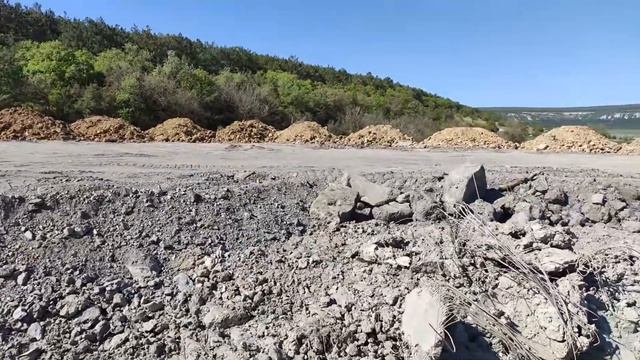 Незаконные отвалы грунта в Севастополе на сельскохозяйственной земле смотреть онлайн