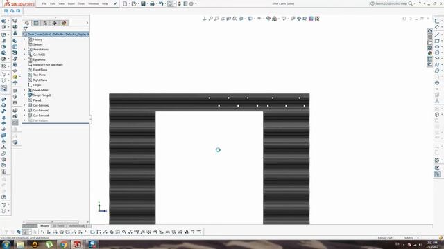 Door Panel from Corrugated Sheet Metal - SolidWorks Tutorial смотреть онлайн