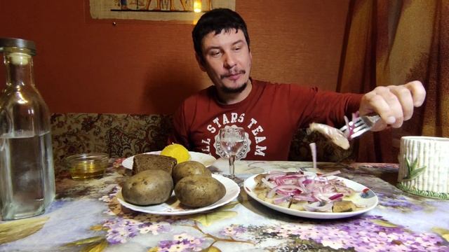 Как кушать селёдку. Мой ответ на видео, как вскипятить воду))) смотреть онлайн