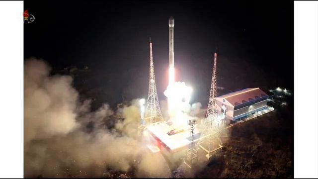 В КНДР успешно произведен запуск спутника разведчика 北朝鮮 「朝鮮民主主義人民共和国国家航空宇宙技術総局報道、偵察衛星成功裡に発射 조선민주주의 смотреть онлайн