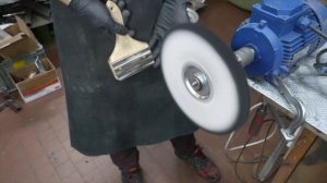 Полировка крышки мотоцикла ЯВА. Реставрация старой техники.