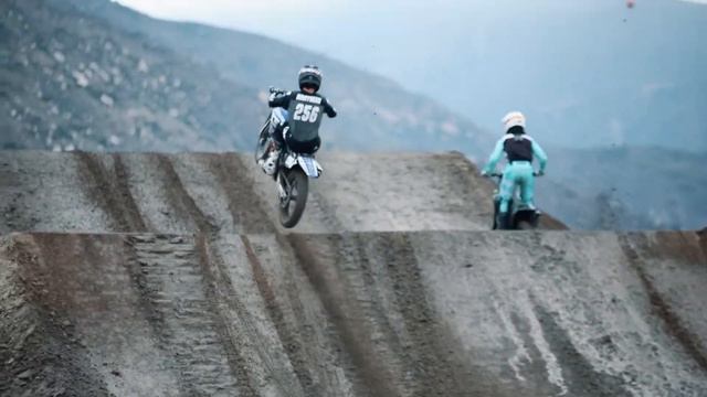 Fox Raceway (Tyler Hartman) смотреть онлайн