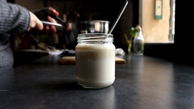 Comment faire de bons yaourts au lait de soja | L'Herboriste смотреть онлайн