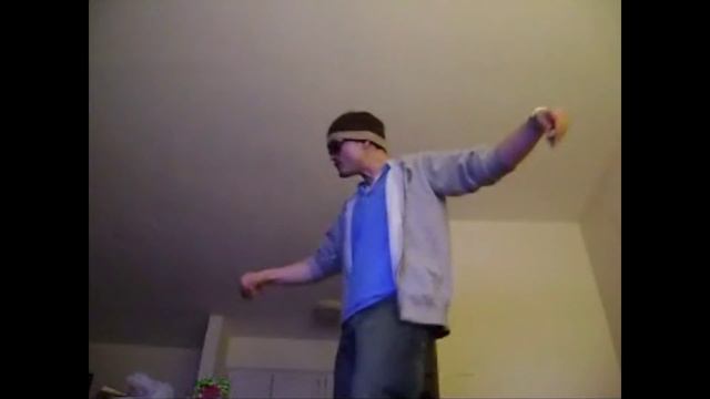 "I like to move it" Dancing at home video II(Arabic remix) смотреть онлайн
