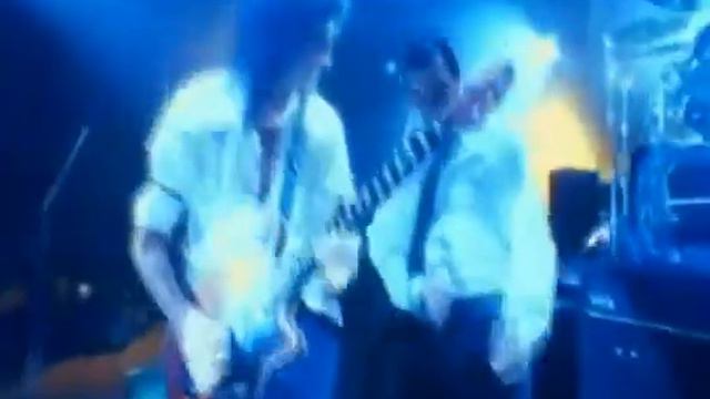 СУБТИТРЫ КАВЕР – ВЕРСИЯ QUEEN You Don't Fool Me смотреть онлайн