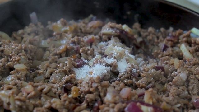 Кесадилья! Лепешки с начинкой! Мексиканская кухня на сковородке смотреть онлайн