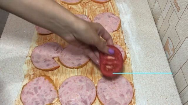 РУЛЕТИКИ С Ветчиной, Сыром и Помидорами | Ну проще некуда смотреть онлайн