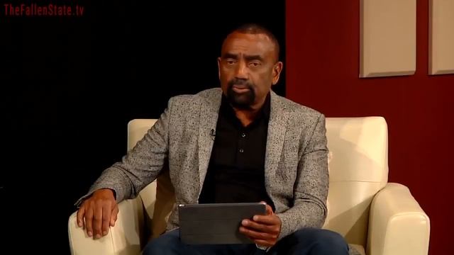 Amber Rose-  S-L-U-T  Maker Jesse Lee Peterson
