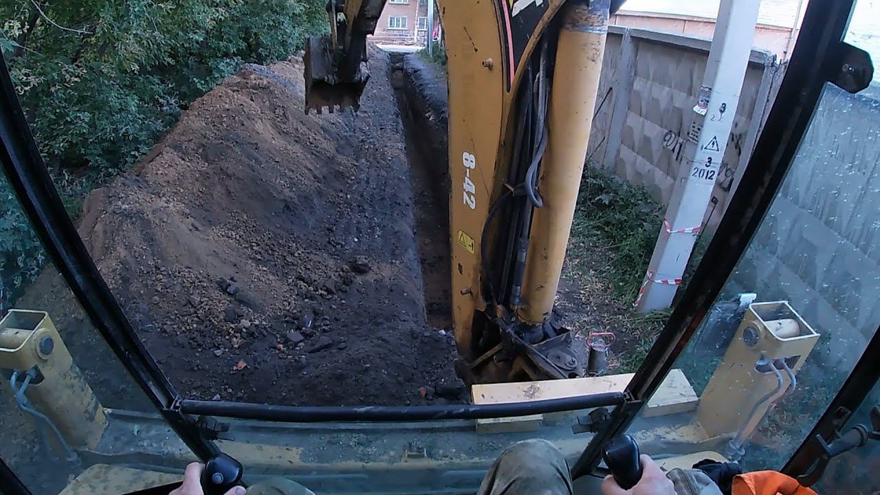 Выкапываю и закапываю траншею под водопровод. смотреть онлайн