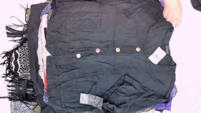 f-9148. Блузки Крем. Германия. Лот 2440 15,3кг. 127ед. смотреть онлайн