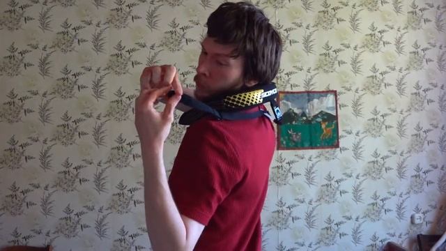 Как быстро надеть защиту шеи (на примере Scoyco N02B) смотреть онлайн