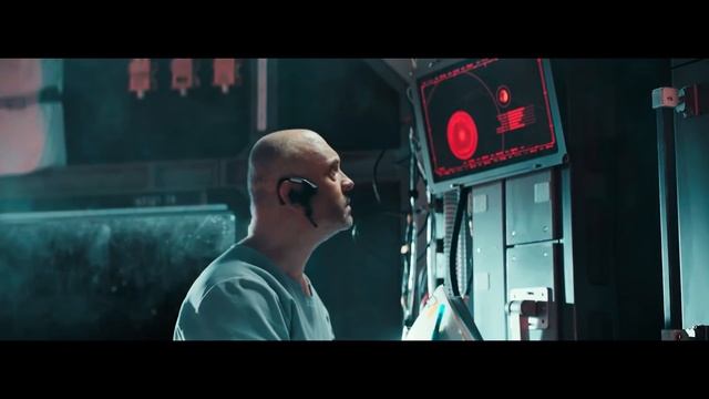 The Sun is Dying as People Build Giant Thrusters to Move Earth to Another Star System смотреть онлайн