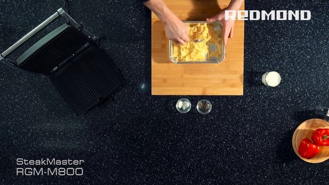 Картофельная запеканка в духовке-гриль SteakMaster REDMOND RGM-M800