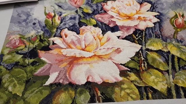 Bucilla. Dana's Roses. Готовая работа. смотреть онлайн