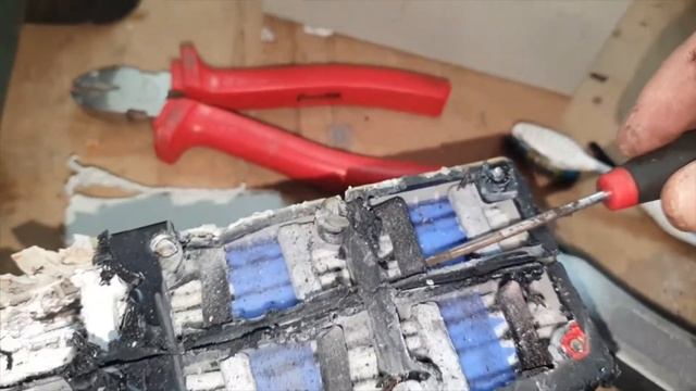 Потеря ёмкости в аккумуляторе , причина.. смотреть онлайн