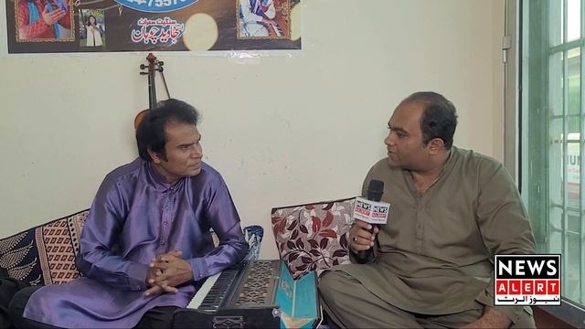 Ustad Ghulam ali ki ghazlen gaa kar mashoor hony wale waqar hussain | Newsalert смотреть онлайн