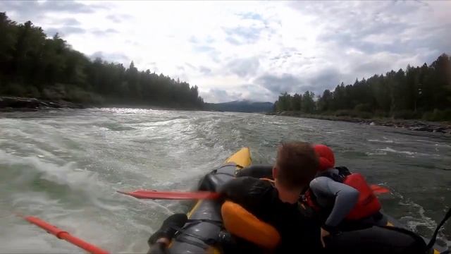 Катарафт Time Trial - надувной катамаран с надувной рамой на порогах смотреть онлайн