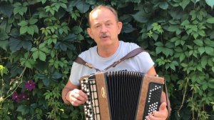 Песня о Щорсе (шёл отряд по берегу)